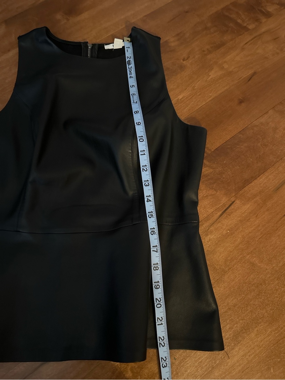 Bar III Black Faux Leather Peplum Top Sleeveless Size Large Like New - Picture 6 of 9